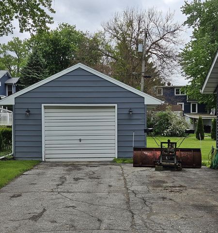 333 Indiana Street, Porter, IN 46304