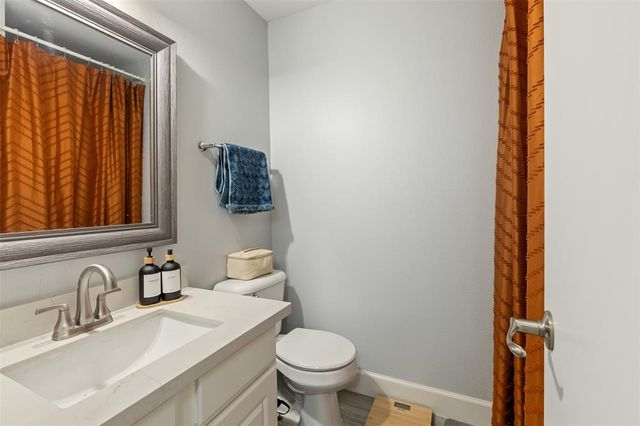 8051 Bay Branch Drive 324, The Woodlands, TX 77382
