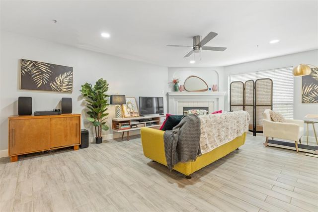 8051 Bay Branch Drive 324, The Woodlands, TX 77382