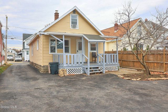 1369 Santa Fe Street, Schenectady, NY 12303