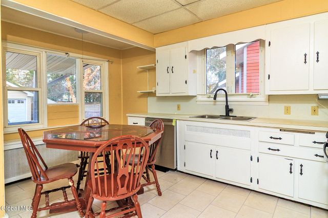 1369 Santa Fe Street, Schenectady, NY 12303