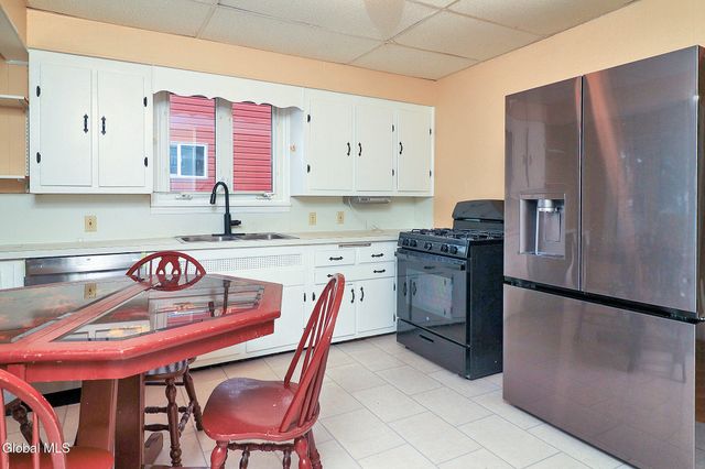 1369 Santa Fe Street, Schenectady, NY 12303