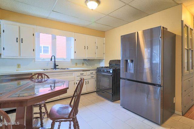 1369 Santa Fe Street, Schenectady, NY 12303