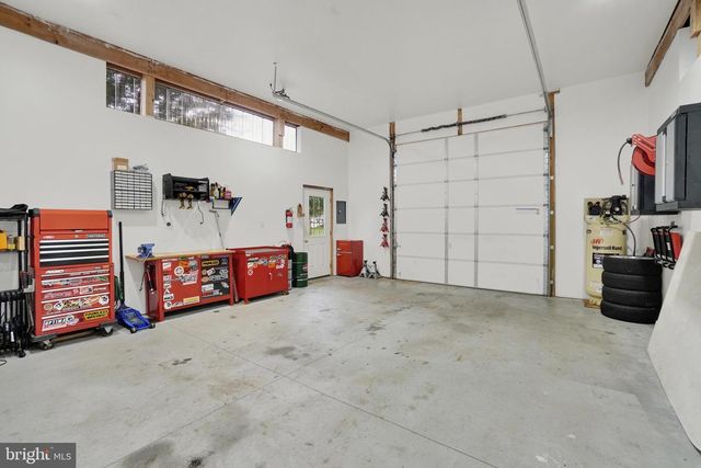1820 POWDER MILL RD, York, PA 17402