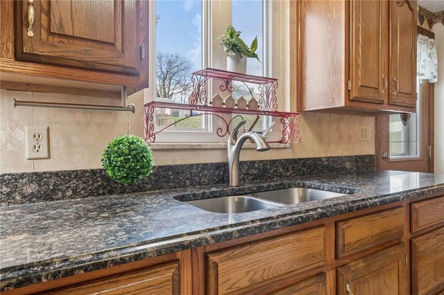 942 Shadycrest Rd, Beechview, PA 15216