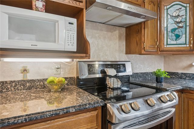 942 Shadycrest Rd, Beechview, PA 15216