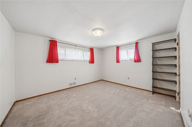 942 Shadycrest Rd, Beechview, PA 15216