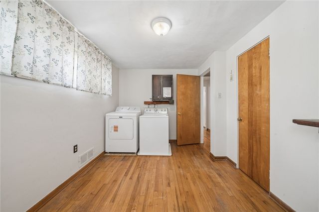 942 Shadycrest Rd, Beechview, PA 15216