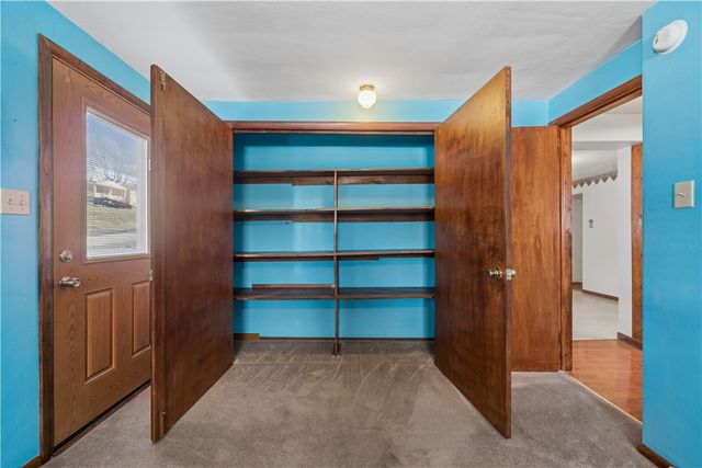 942 Shadycrest Rd, Beechview, PA 15216