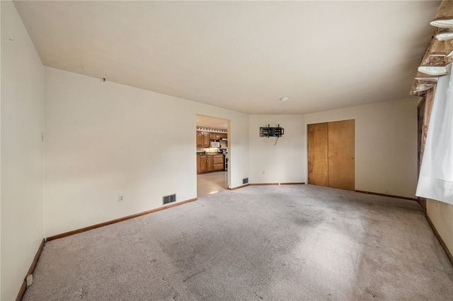 942 Shadycrest Rd, Beechview, PA 15216