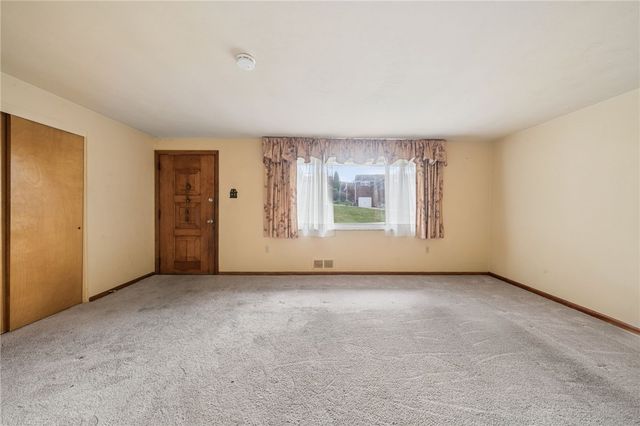 942 Shadycrest Rd, Beechview, PA 15216