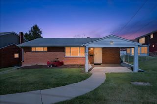 942 Shadycrest Rd, Beechview, PA 15216