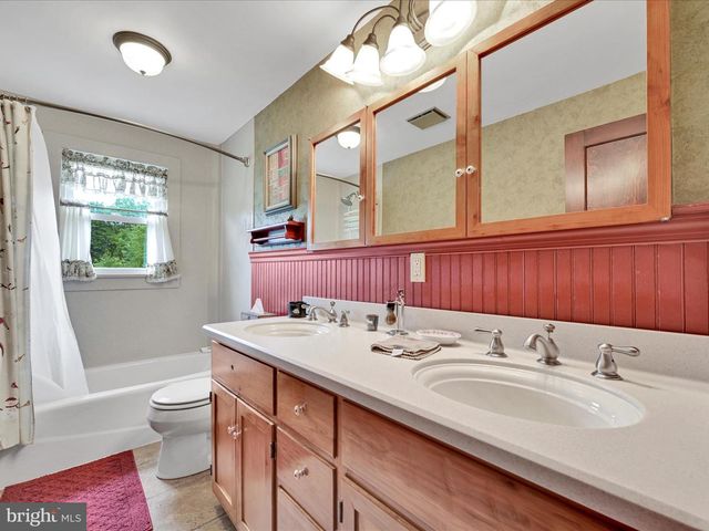 1989 FAIR RD, Schuylkill Haven, PA 17972