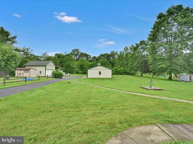 1989 FAIR RD, Schuylkill Haven, PA 17972