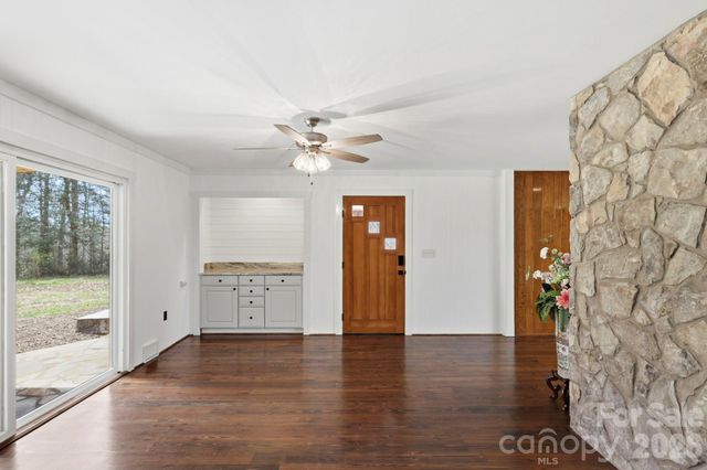 100 Ashton Lane, Brevard, NC 28712