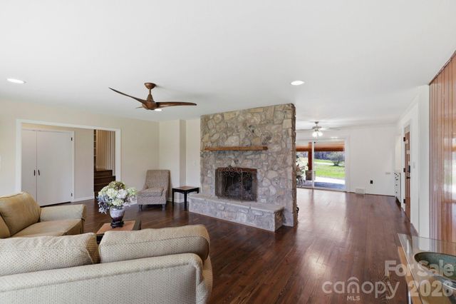 100 Ashton Lane, Brevard, NC 28712
