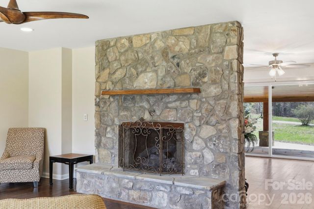 100 Ashton Lane, Brevard, NC 28712
