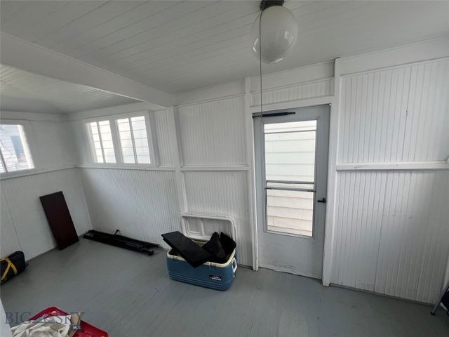 325 S Railroad Avenue, Dillon, MT 59725