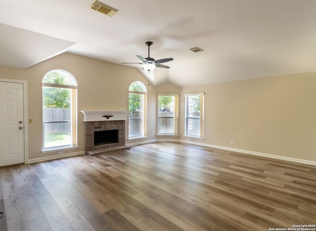 716 Broadleaf, Schertz, TX 78154