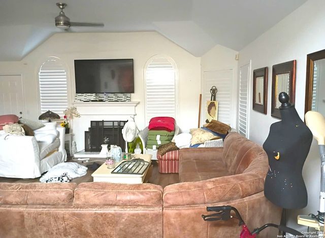 716 Broadleaf, Schertz, TX 78154