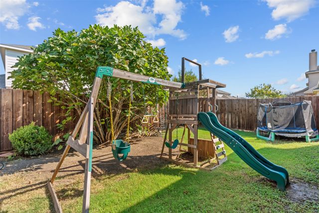 1305 Realoaks Drive, Fort Worth, TX 76131