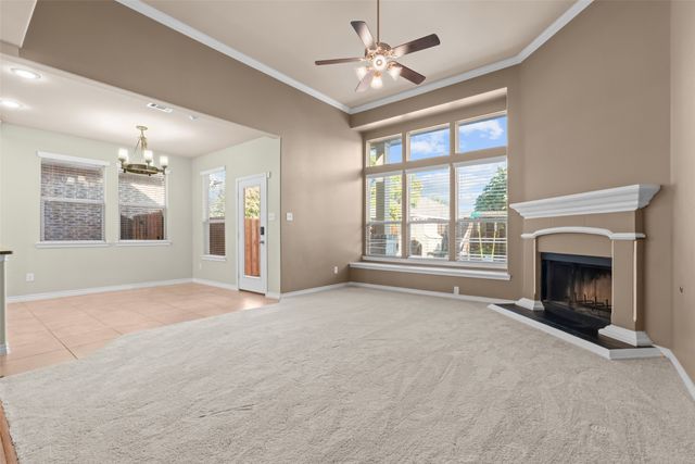 1305 Realoaks Drive, Fort Worth, TX 76131