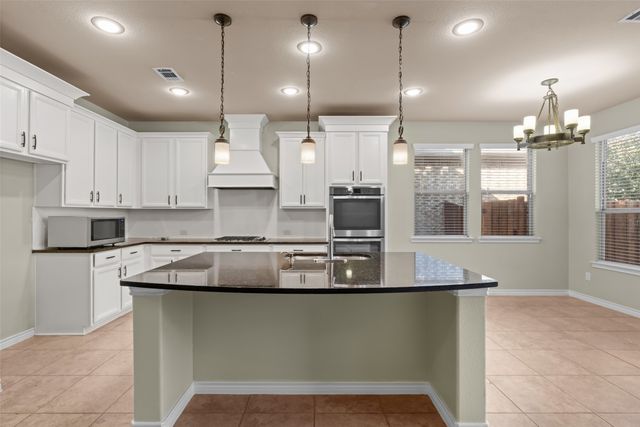 1305 Realoaks Drive, Fort Worth, TX 76131
