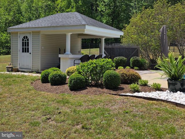 7205 S FLINT HILL RD S, Owings, MD 20736
