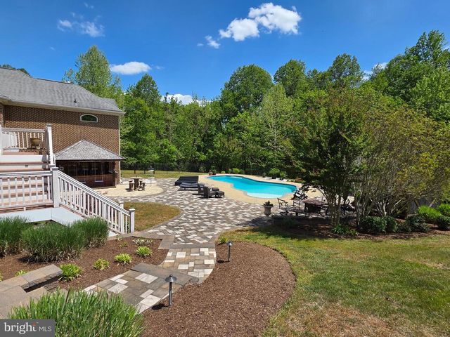 7205 S FLINT HILL RD S, Owings, MD 20736