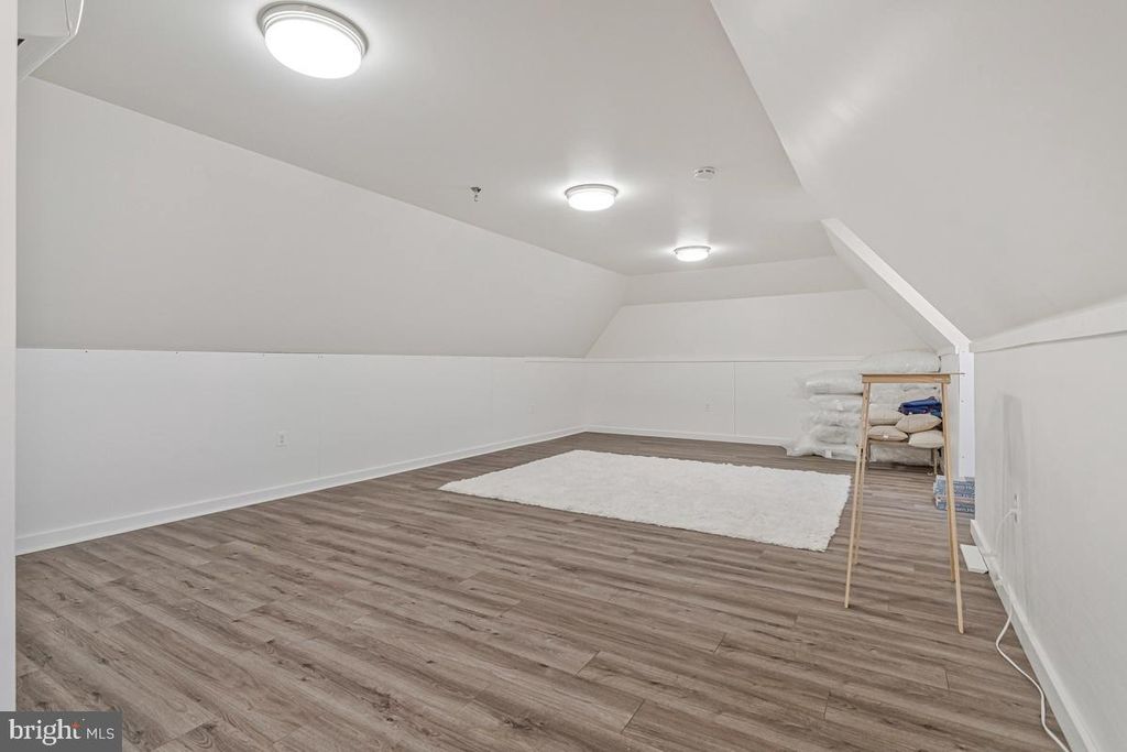 Image 102 of property listing at 7205 S FLINT HILL RD S, Owings, MD 20736
