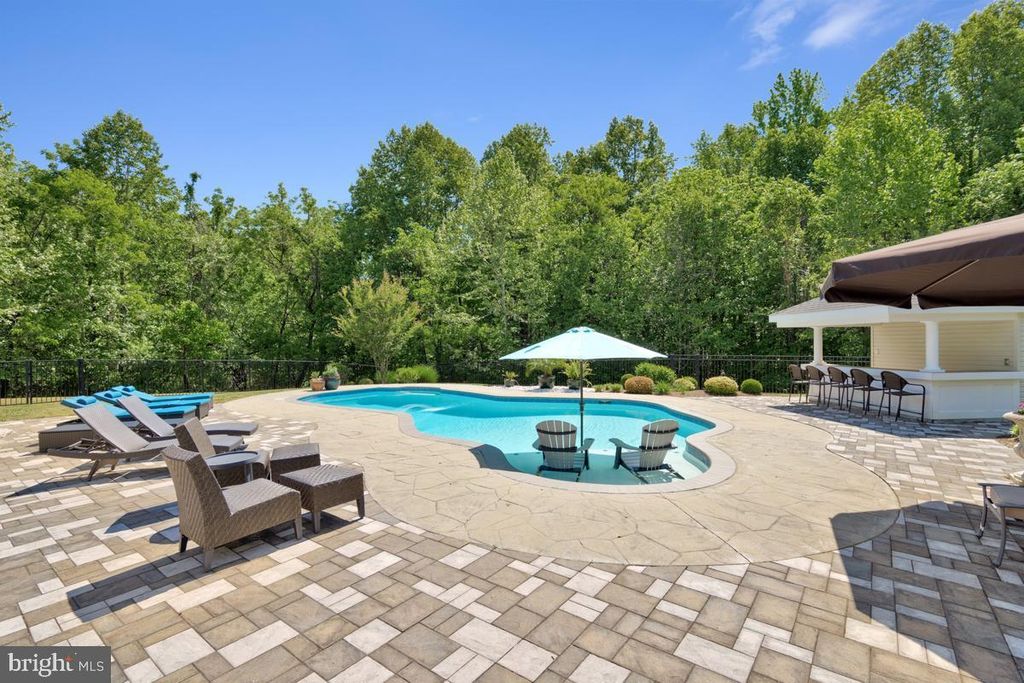 Image 109 of property listing at 7205 S FLINT HILL RD S, Owings, MD 20736