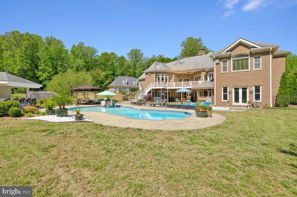 Image 115 of property listing at 7205 S FLINT HILL RD S, Owings, MD 20736