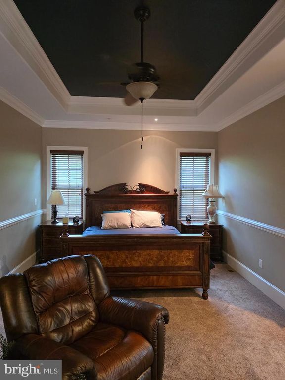 Image 15 of property listing at 7205 S FLINT HILL RD S, Owings, MD 20736