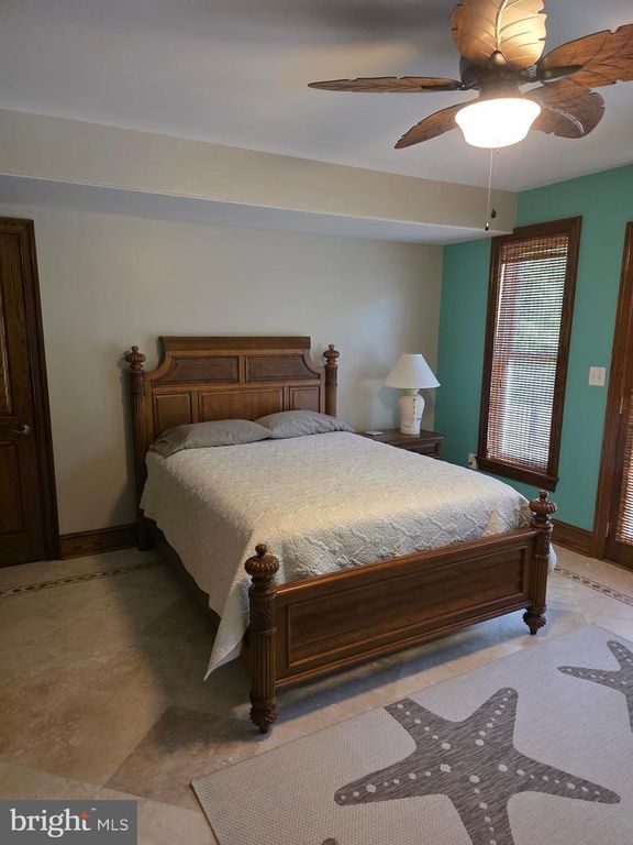 Image 26 of property listing at 7205 S FLINT HILL RD S, Owings, MD 20736