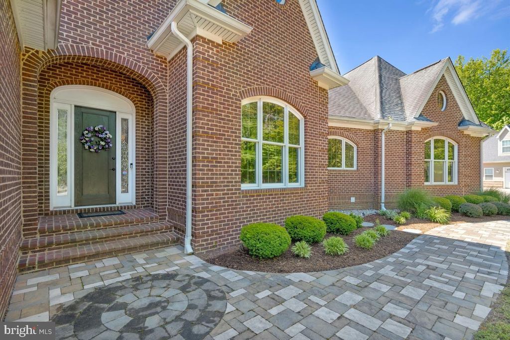 Image 33 of property listing at 7205 S FLINT HILL RD S, Owings, MD 20736