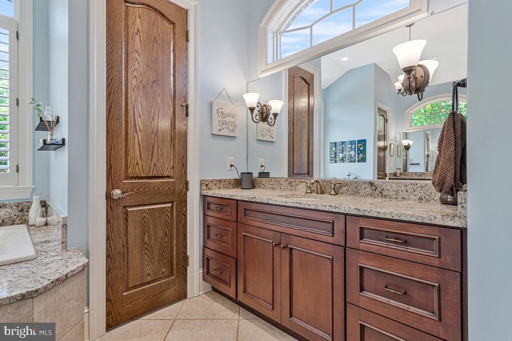 Image 47 of property listing at 7205 S FLINT HILL RD S, Owings, MD 20736
