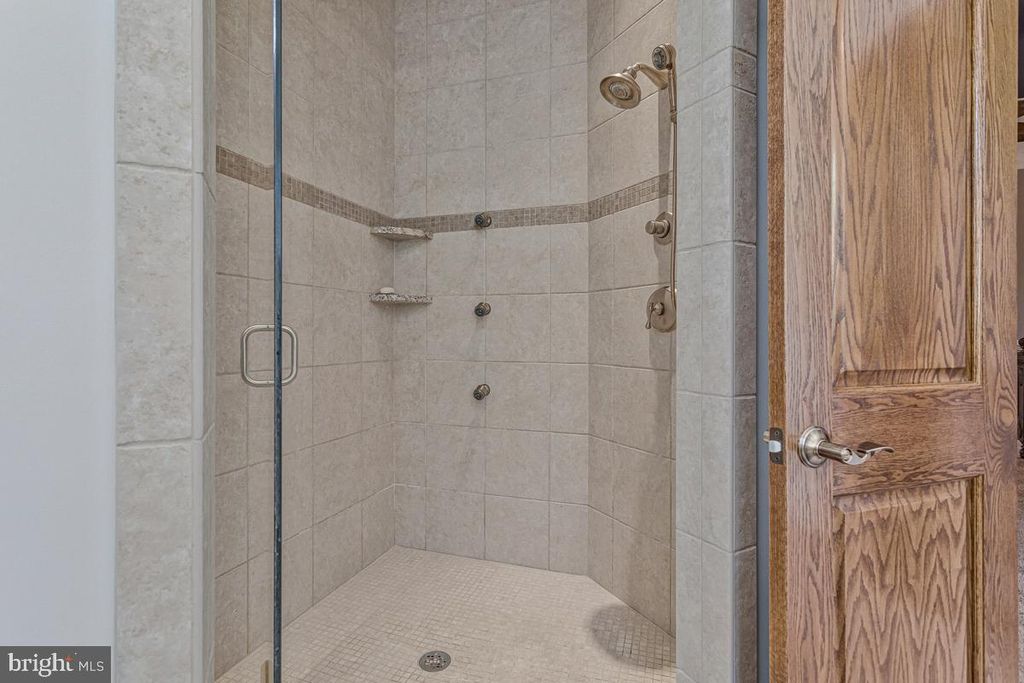 Image 48 of property listing at 7205 S FLINT HILL RD S, Owings, MD 20736