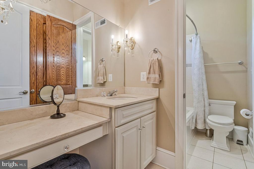 Image 57 of property listing at 7205 S FLINT HILL RD S, Owings, MD 20736