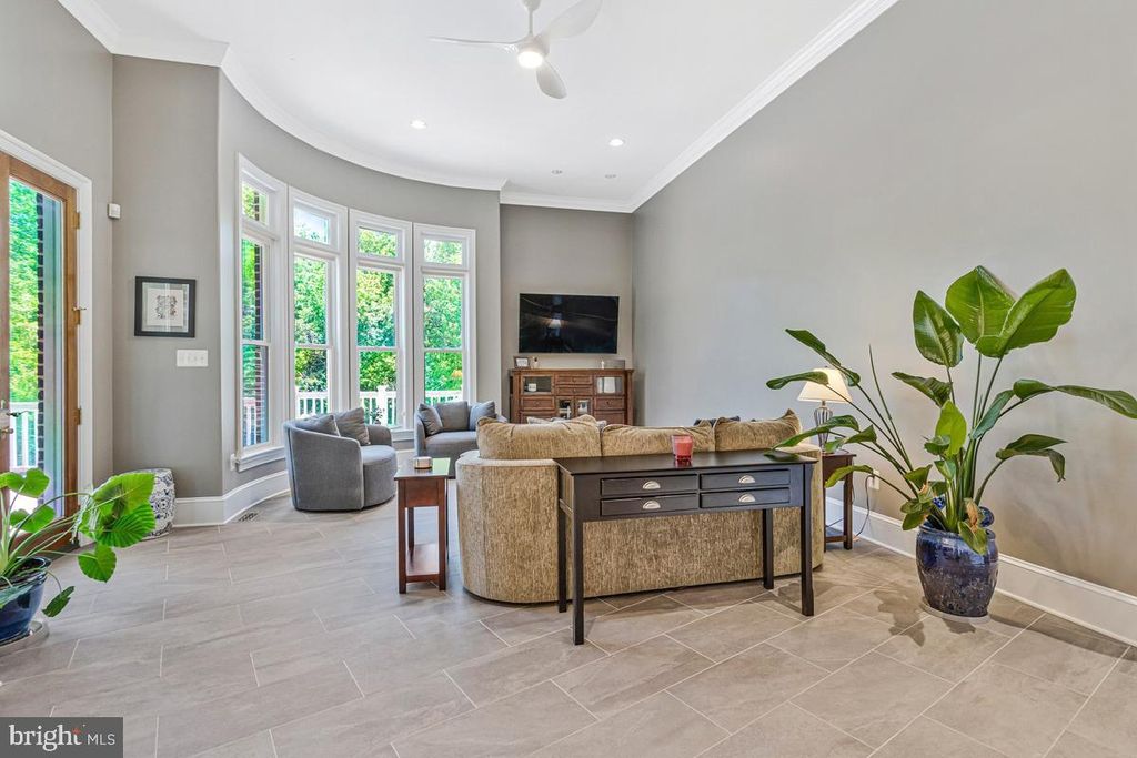 Image 67 of property listing at 7205 S FLINT HILL RD S, Owings, MD 20736