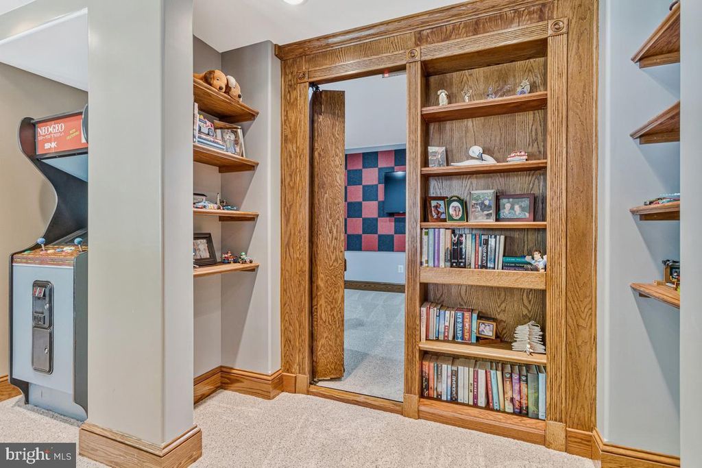 Image 84 of property listing at 7205 S FLINT HILL RD S, Owings, MD 20736