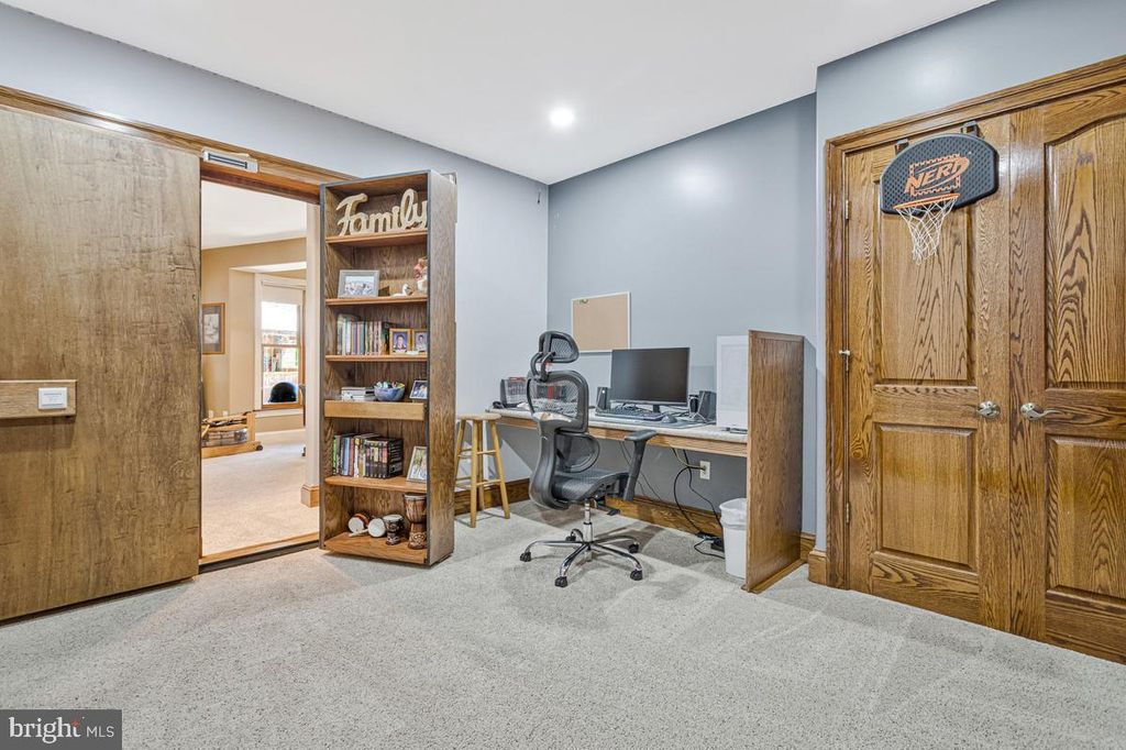 Image 85 of property listing at 7205 S FLINT HILL RD S, Owings, MD 20736