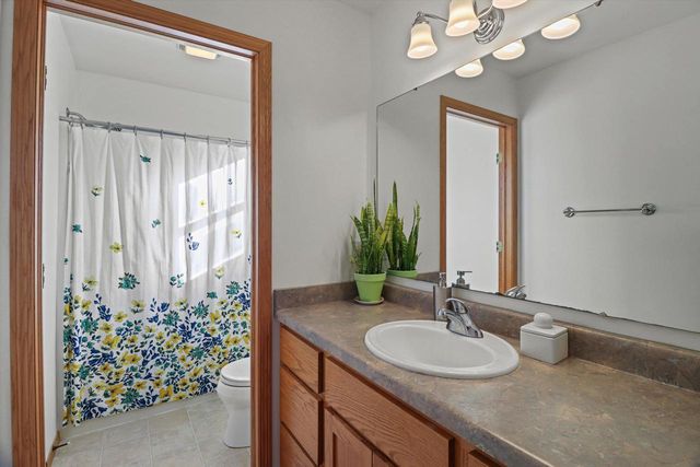 6915 Dominion Drive, Madison, WI 53718