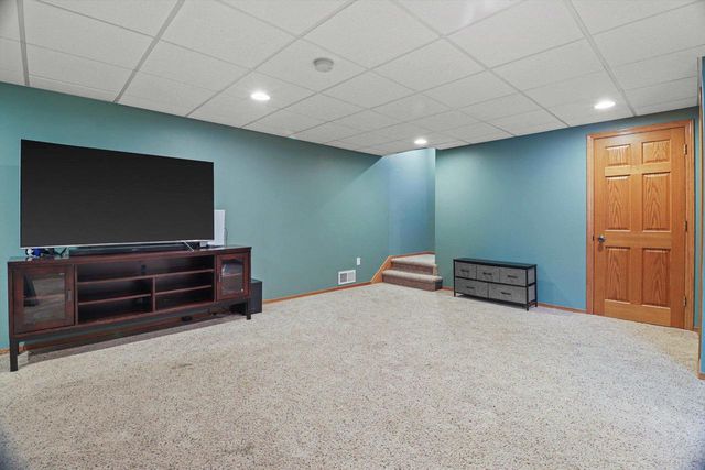 6915 Dominion Drive, Madison, WI 53718