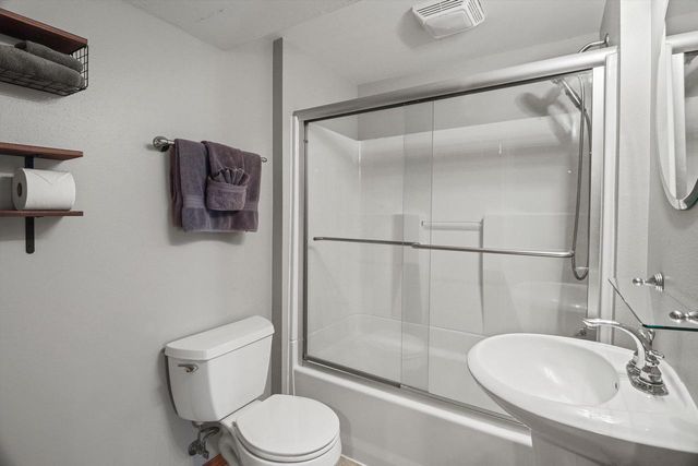 6915 Dominion Drive, Madison, WI 53718