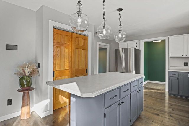 6915 Dominion Drive, Madison, WI 53718