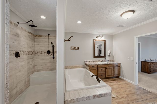 208 WELL PAD RD, George West, TX 78022