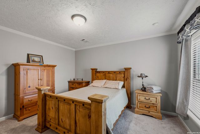 208 WELL PAD RD, George West, TX 78022
