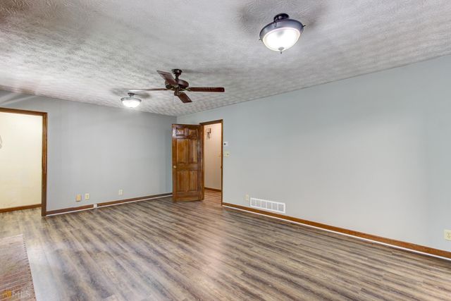 130 Aspen Way Way, Fayetteville, GA 30214