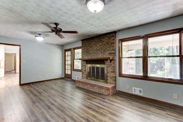 130 Aspen Way Way, Fayetteville, GA 30214