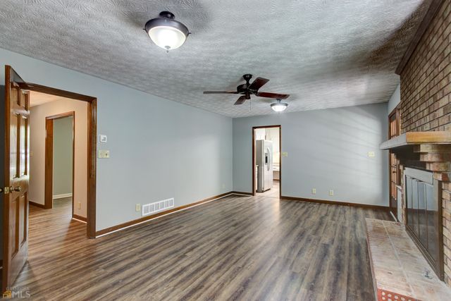 130 Aspen Way Way, Fayetteville, GA 30214